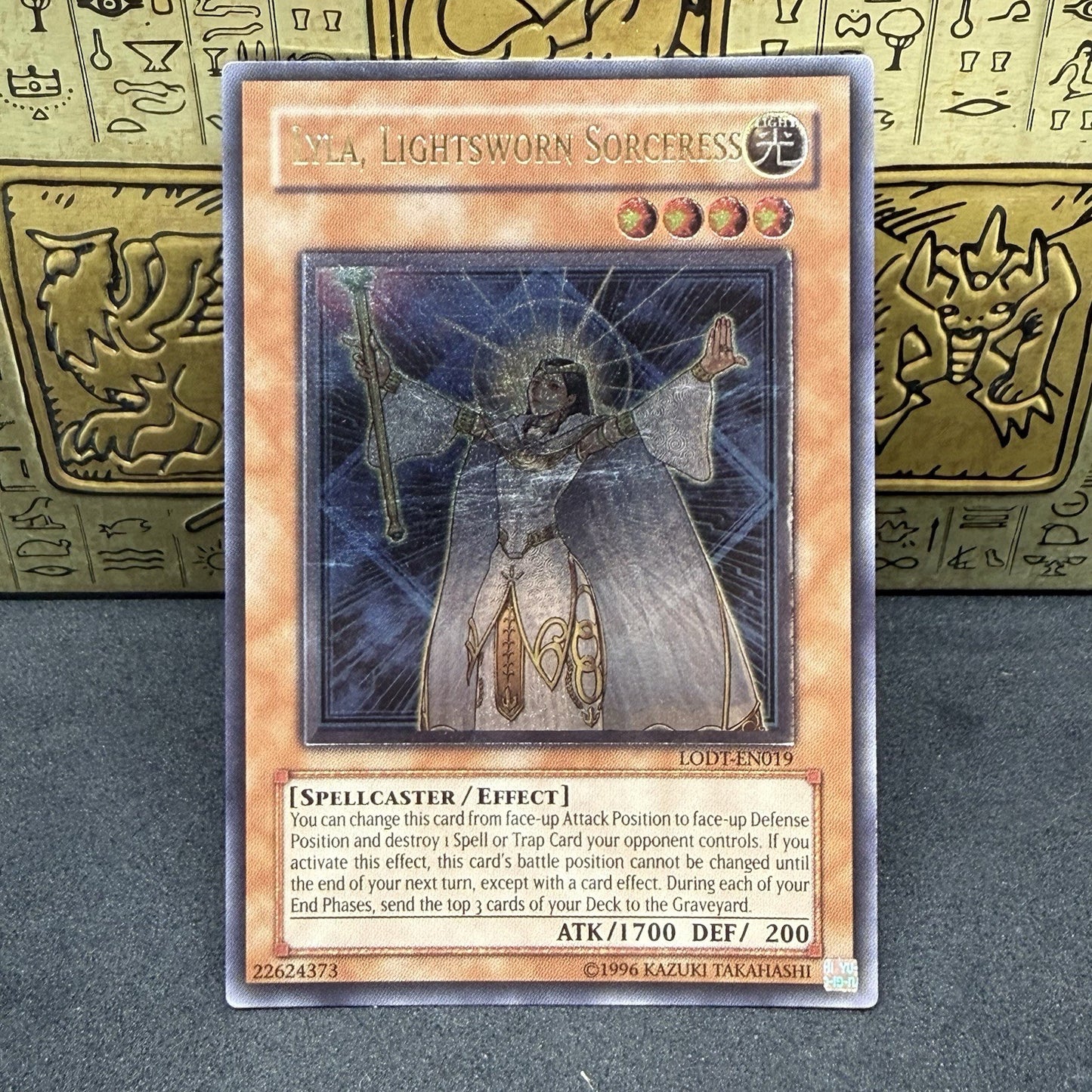 Yugioh Lyla, Lightsworn Sorceress LODT-EN019 Ultimate Rare OG Print NM