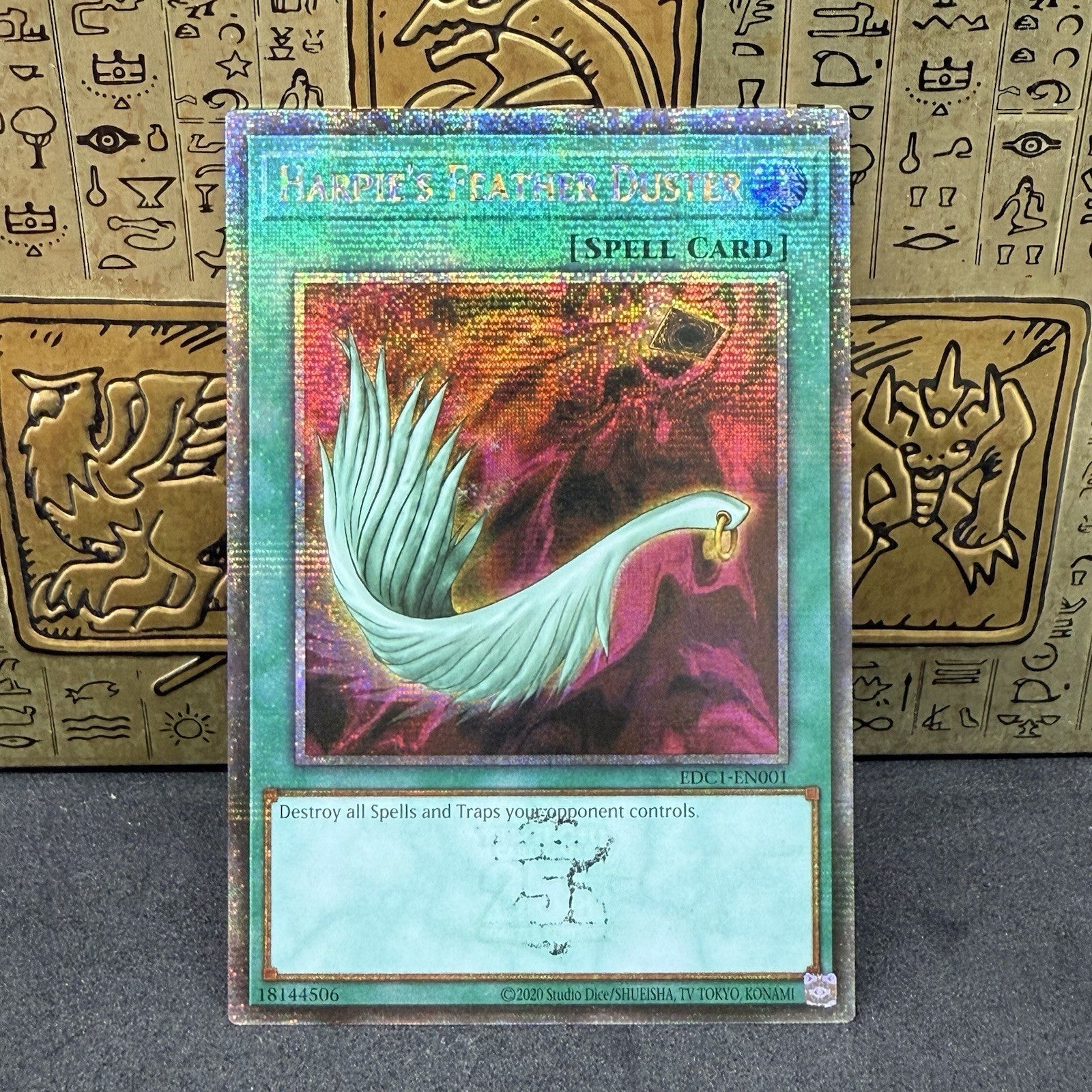 Yugioh Harpie's Feather Duster EDC1-EN001 Quarter Century Secret Rare See Pics